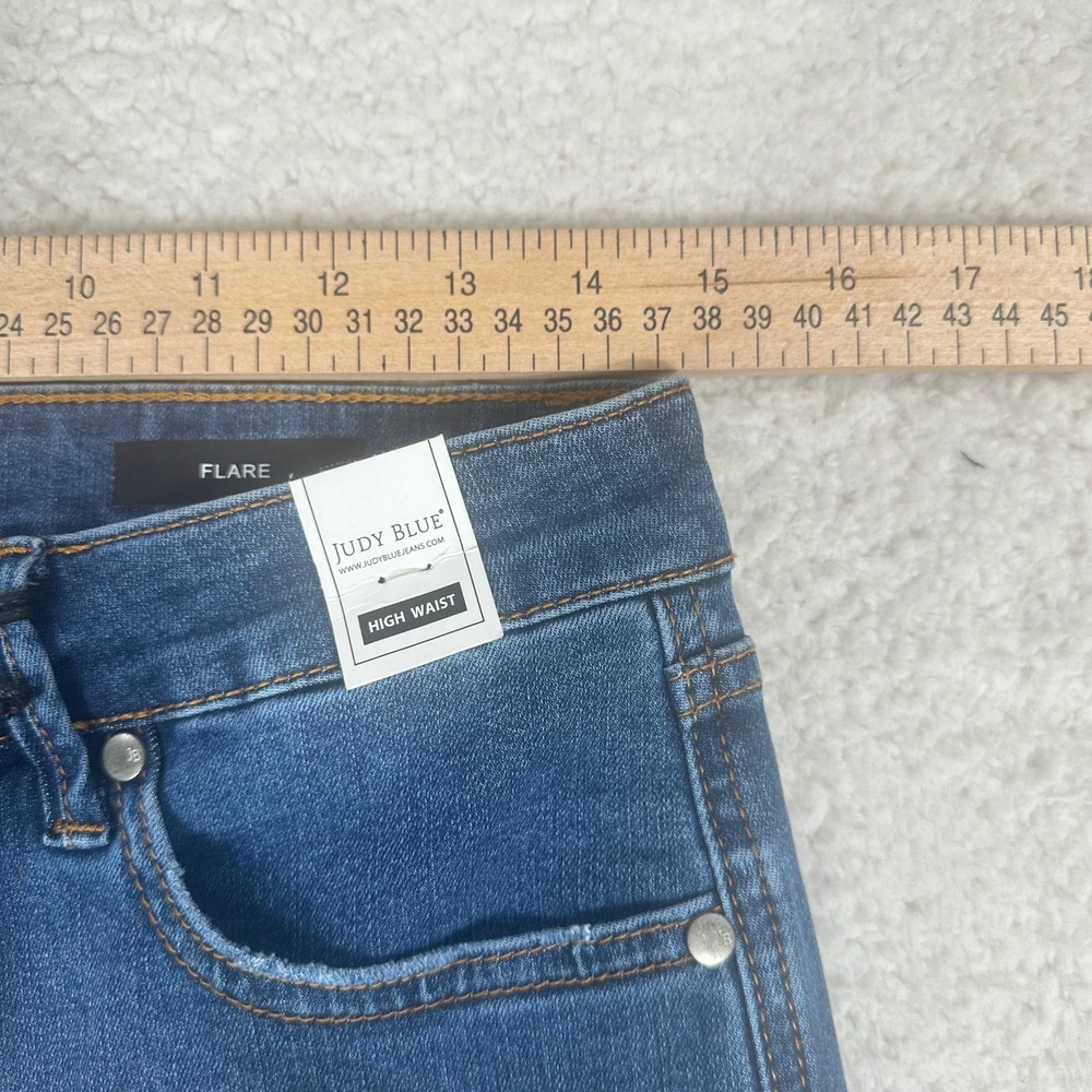 Judy Blue Sz 13/31 High Waist Flare Jeans Medium Wash Sorbtek Moisture Wicking - Picture 9 of 14